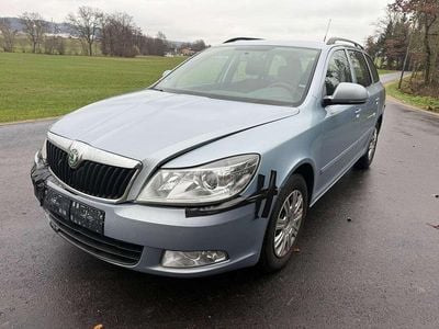 Blau Gebraucht 2009 Skoda Octavia Kombi | € 1.800