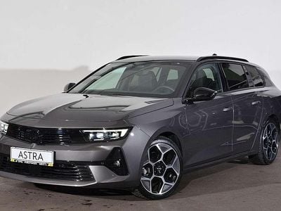 Grau Gebraucht 2024 Opel Astra Kombi | € 32.800