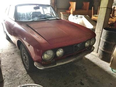 Rot Gebraucht 1973 Alfa Romeo 2000 Coupé | € 2.990