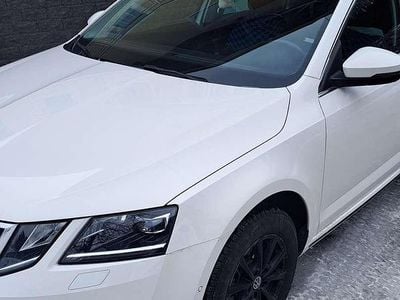 Weiß Gebraucht 2019 Skoda Octavia Ambition Kombi | € 7.990 (Fairer Preis)