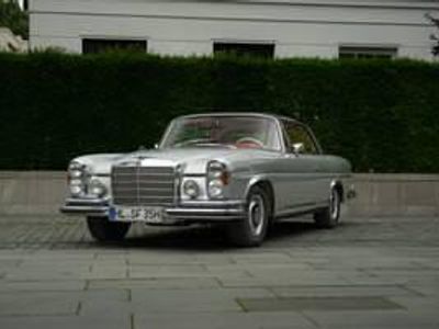 Silber Gebraucht 1970 Mercedes 280 SE Coupé | € 85.000