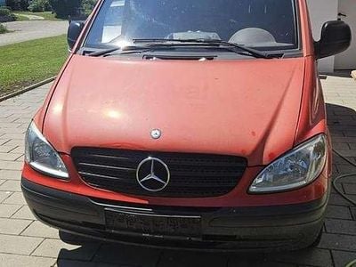 Rot Gebraucht 2006 Mercedes Vito Van | € 1.999