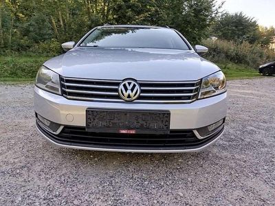 Silber Gebraucht 2011 VW Passat Trendline Kombi | € 8.000 (Teuer)