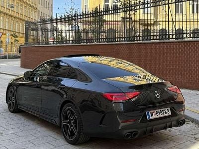 Grau Gebraucht 2018 Mercedes CLS300 AMG line Coupé | € 44.990