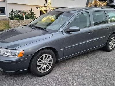 Grau Gebraucht 2006 Volvo V70 Momentum Kombi | € 4.900