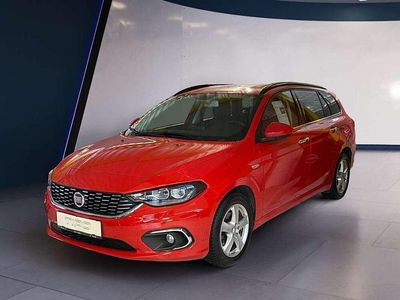 Gebraucht Fiat Tipo Lounge 120 PS (88 kW) 2019 Rot Kombi