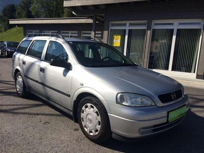 Grau Gebraucht 2005 Opel Astra Kombi | € 2.000