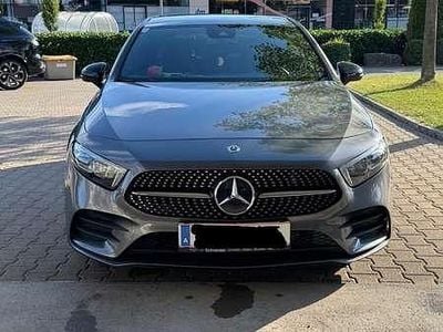 Grau Gebraucht 2019 Mercedes A180 AMG Limousine | € 21.800 (Fairer Preis)