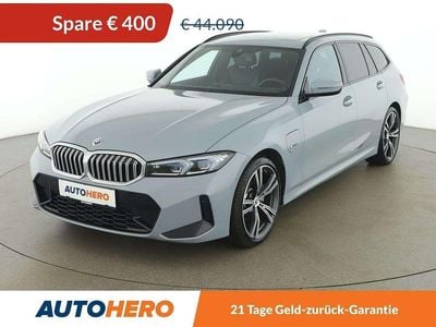 Grau Gebraucht 2022 BMW 330e M Sport Kombi | € 43.690 (Teuer)