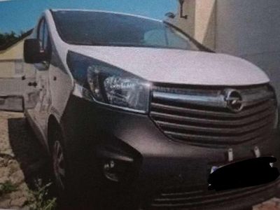 Weiß Gebraucht 2018 Opel Vivaro Edition Van / Kleinbus | € 18.000