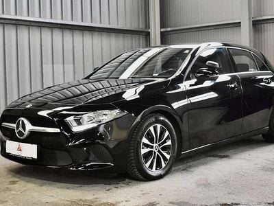 Schwarz Gebraucht 2023 Mercedes 180 Limousine | € 22.800