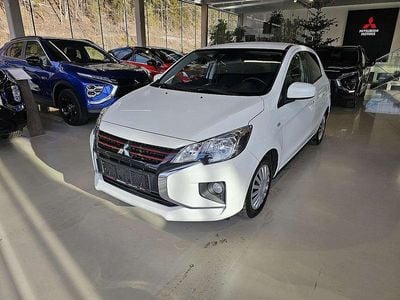 Weiß Gebraucht 2020 Mitsubishi Space Star Invite Limousine | € 7.490 (Fairer Preis)