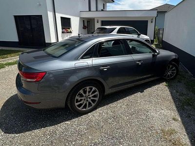Grau Gebraucht 2017 Audi A4 Design Limousine | € 13.500