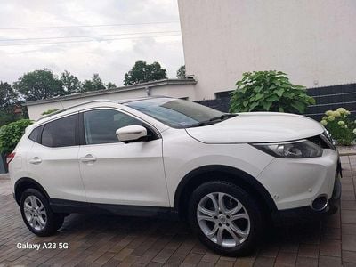 Weiß Gebraucht 2014 Nissan Qashqai Tekna SUV | € 11.000 (Teuer)
