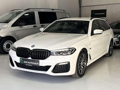 Weiß Gebraucht 2021 BMW 530e M Sport Kombi | € 37.480 (Etwas zu teuer)