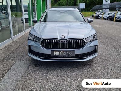 Silber metallic Gebraucht 2024 Skoda Superb Selection Kombi | € 41.900