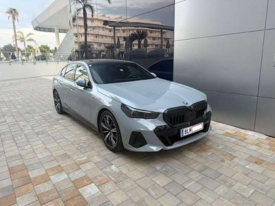 Grau Gebraucht 2024 BMW 520 Limousine | € 56.900 (Superpreis)