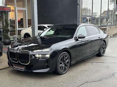 Gebraucht BMW 740 M Sport 299 PS (219 kW) 2025 Schwarz Limousine