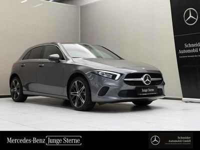 Grau Gebraucht 2023 Mercedes A250 Limousine | € 35.900 (Etwas zu teuer)