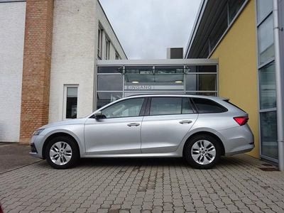 Silber metallic Gebraucht 2022 Skoda Octavia Ambition Kombi | € 19.890 (Guter Preis)