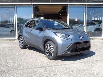 Blau Neu 2025 Toyota Aygo X Pulse SUV | € 17.990 (Etwas zu teuer)