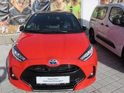 Rot Gebraucht 2020 Toyota Yaris Hybrid Edition Limousine | € 17.900 (Guter Preis)