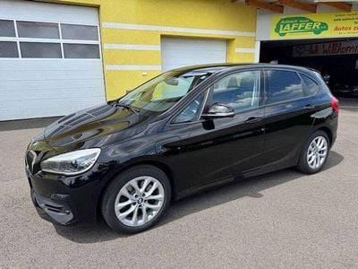 Schwarz Gebraucht 2019 BMW 225 Advantage Van / Kleinbus | € 16.999