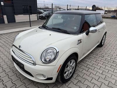 Weiß Gebraucht 2010 Mini Cooper D Kleinwagen | € 4.600