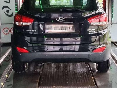 Gebraucht 2013 Hyundai ix35 Premium SUV | € 8.200 (Etwas zu teuer)