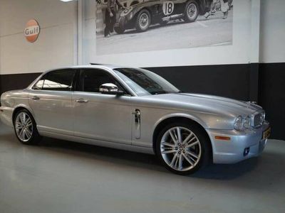 Silber Gebraucht 2007 Jaguar XJ8 Limousine | € 19.950