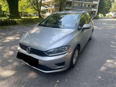 Grau Gebraucht 2014 VW Golf Sportsvan Trendline Van / Kleinbus | € 9.000 (Fairer Preis)