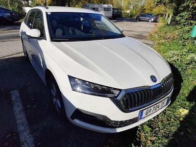 Weiß Gebraucht 2022 Skoda Octavia Ambition Kombi | € 17.900 (Guter Preis)
