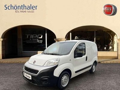 Weiß Gebraucht 2018 Fiat Fiorino Van / Kleinbus | € 8.376