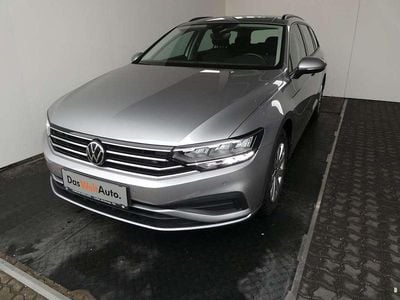 Gebraucht VW Passat 150 PS (110 kW) 2024 Silber Kombi