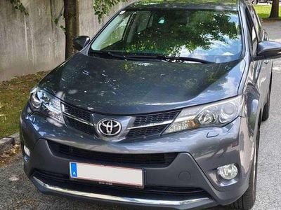 Grau Gebraucht 2013 Toyota RAV4 SUV | € 12.000