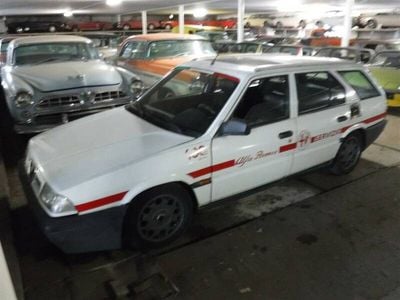 Weiß Gebraucht 1993 Alfa Romeo 33 Kombi | € 4.750