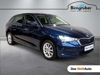 Dunkelblau metallic Gebraucht 2020 Skoda Scala Kleinwagen | € 12.690