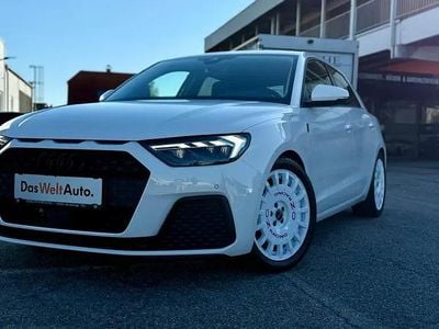 Weiss normal Neu 2025 Audi A1 Sportback Design Kleinwagen | € 28.900 (Etwas zu teuer)