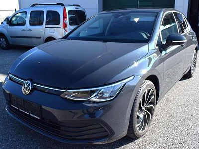 Gebraucht VW Golf VIII 116 PS (85 kW) 2024 Grau Limousine