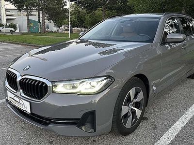 Grau Gebraucht 2020 BMW 520 Performance Kombi | € 31.590 (Etwas zu teuer)