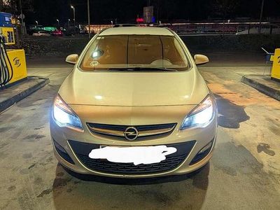 Gebraucht 2015 Opel Astra Edition Kombi | € 7.000 (Etwas zu teuer)