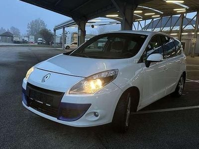 Weiß Gebraucht 2009 Renault Scénic Van / Kleinbus | € 2.200 (Teuer)