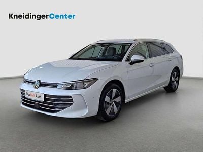 Weiß Gebraucht 2024 VW Passat Business Kombi | € 32.890 (Teuer)
