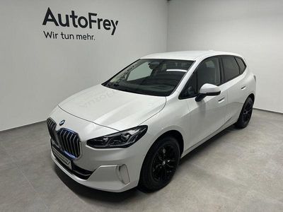 Mineralweiß Gebraucht 2024 BMW 218 Active Tourer Luxury Line Van / Kleinbus | € 38.890 (Teuer)
