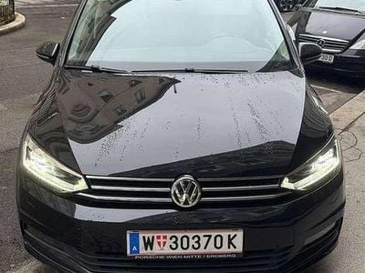 Schwarz Gebraucht 2019 VW Touran Comfortline Van / Kleinbus | € 21.000 (Guter Preis)