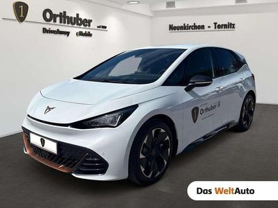 Weiss metallic Neu 2025 Cupra Born e-Boost Kleinwagen | € 33.990 (Guter Preis)
