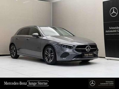Grau Gebraucht 2023 Mercedes A180 Progressive Limousine | € 32.900 (Etwas zu teuer)