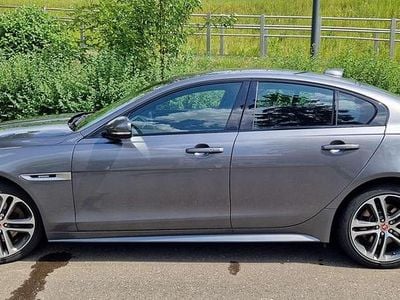 Grau Gebraucht 2017 Jaguar XE R-Sport Limousine | € 17.490 (Fairer Preis)