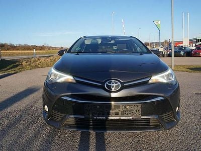 Gebraucht Toyota Avensis Active 143 PS (105 kW) 2019 Grau Kombi