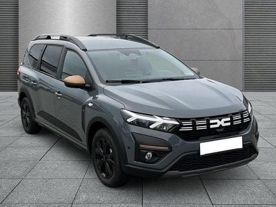 Neu Dacia Jogger Extreme 101 PS (74 kW) 2025 Grau Van / Kleinbus